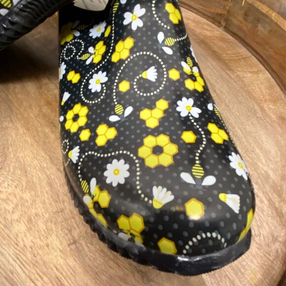 Western Chief Garden Clog Honey Bee Hive Black Yellow Flower NWT Slip On Shoes 9 - Picture 8 of 12